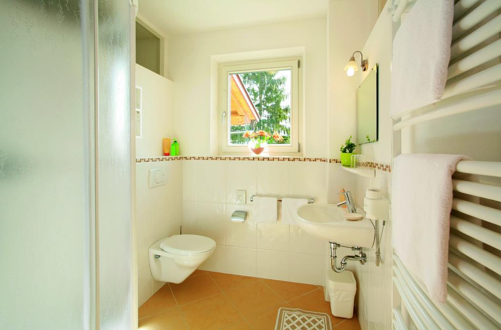 Hotel Haselried Tirolo Room photo