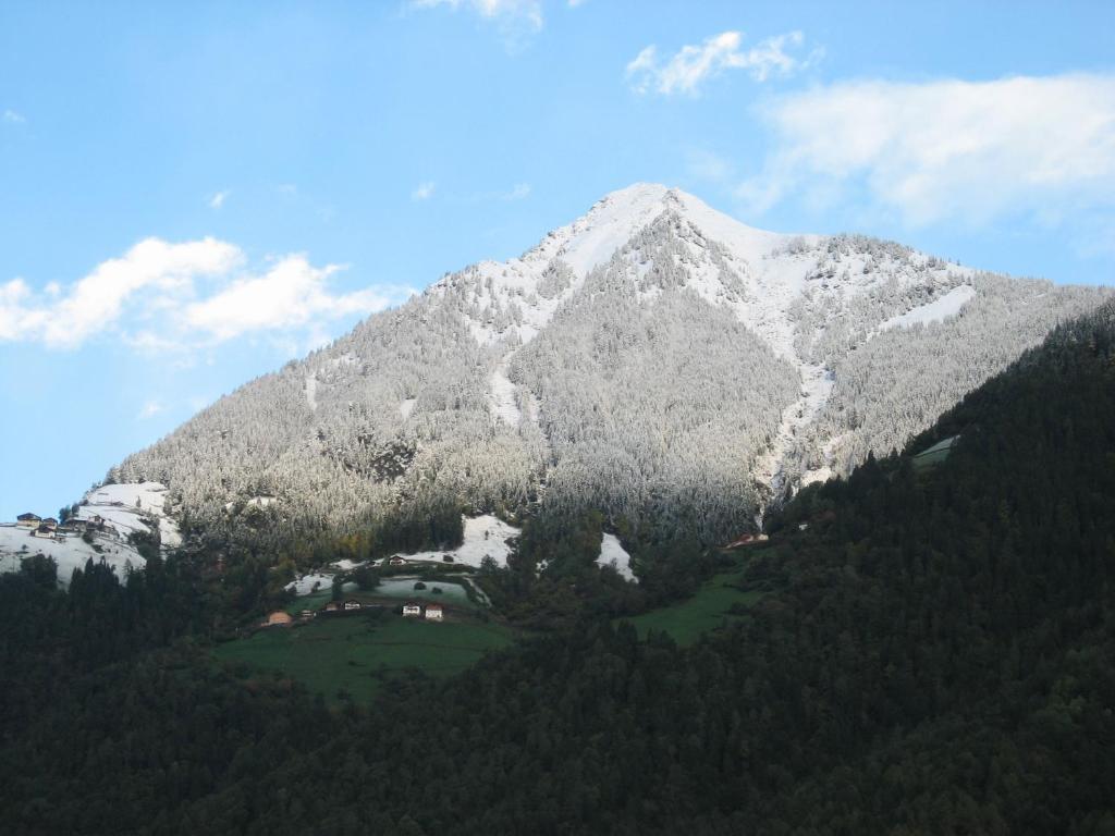 Hotel Haselried Tirolo Exterior photo