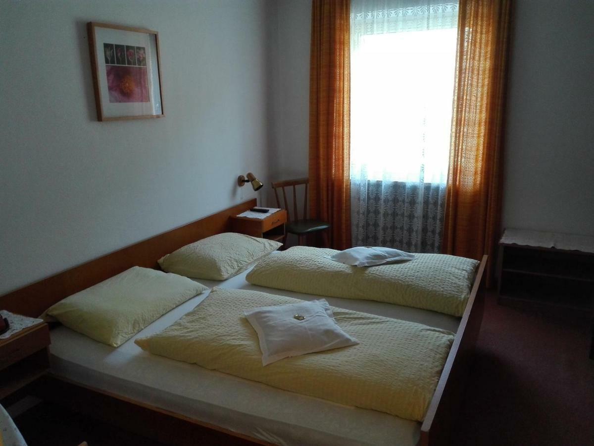 Hotel Haselried Tirolo Exterior photo